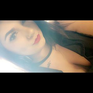 Meet your Posher, Micayla